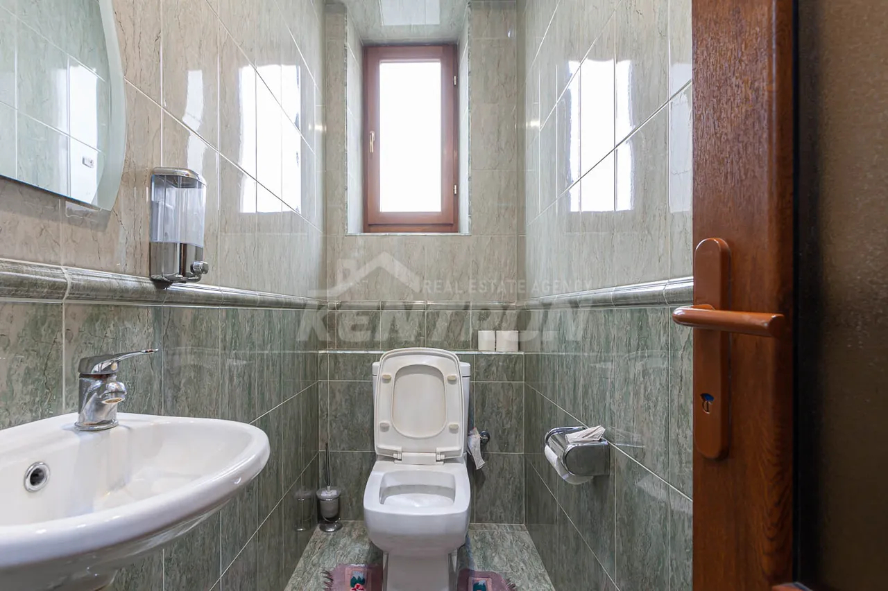 House for sale Pirumyans St, Davtachène Yerevan, 157261