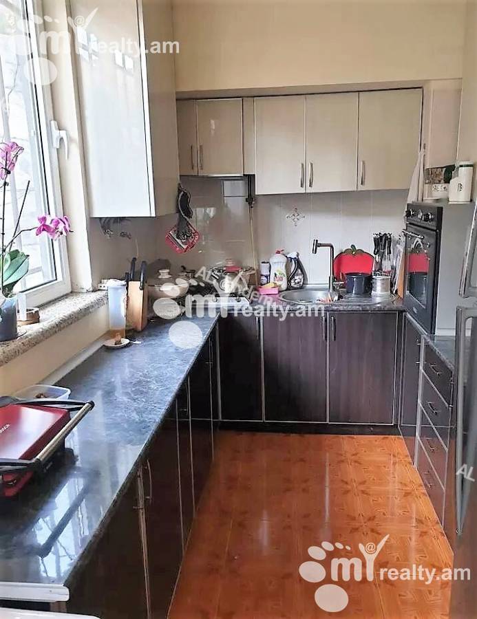 3 սենյականոց բնակարան  Բաղրամյան պող(Կենտրոն), Կենտրոն Երևան, 134099