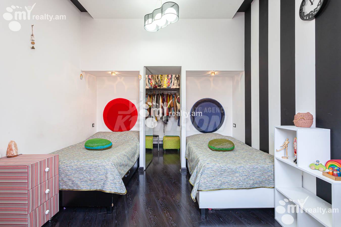 2 bedroom apartment for sale Paronyan St, Center Yerevan, 154231