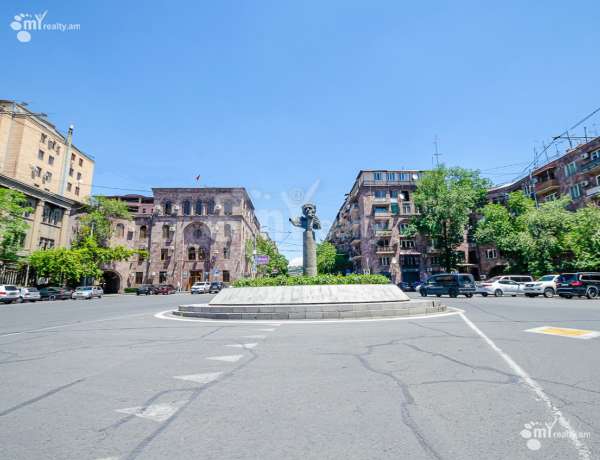 bnakaran/3-senyakanoc/Nalbandyan+St/Center/Yerevan