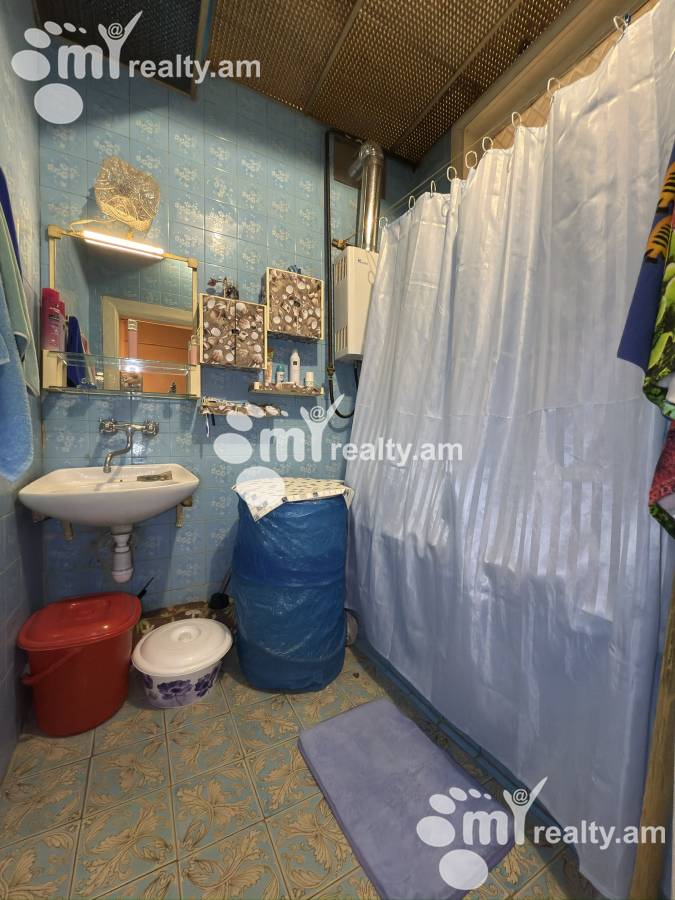 3 bedroom apartment for sale Kasyan St, Arabkir Yerevan, 156705