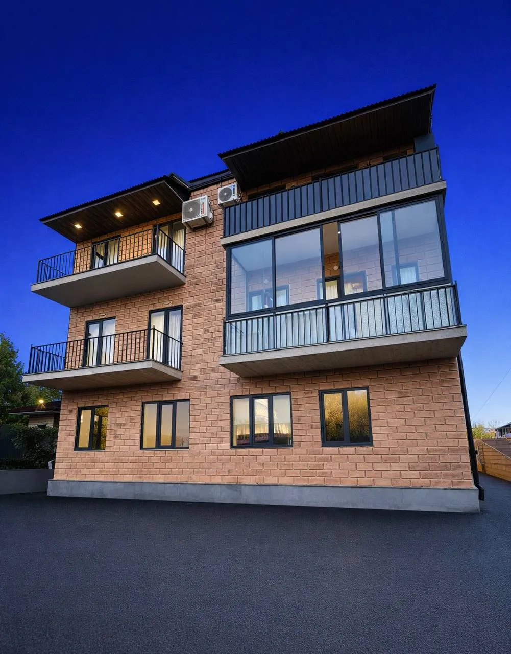 3 սենյականոց բնակարան  Շինարարների փող, Աջափնյակ Երևան, 158408