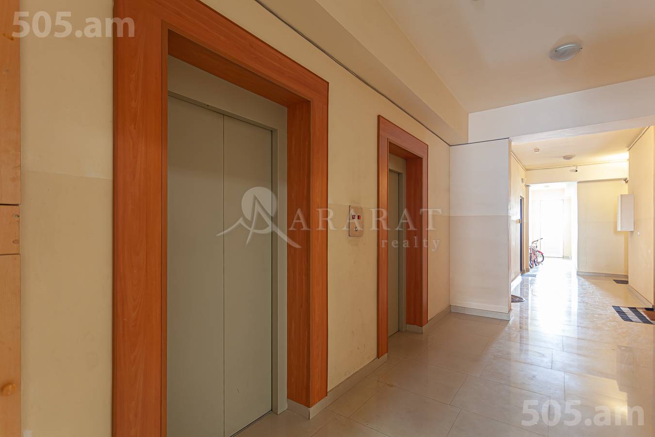 Купить 3 комнатную квартиру Гюлбенкян ул, Арабкир Ереван, 149327