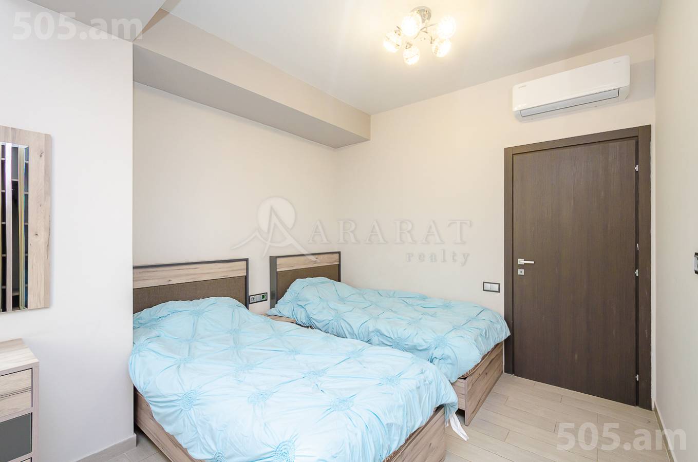 4 bedroom apartment for sale Antarayin St, Center Yerevan, 152086