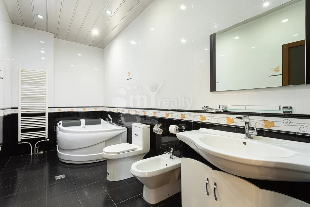 House for sale Tsarav Aghbyur St, Avan Yerevan, 159132