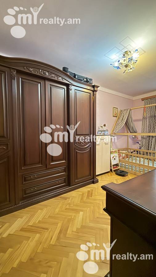3 bedroom apartment for sale خیابان زاکیان, مرکز شهر ایروان, 159084