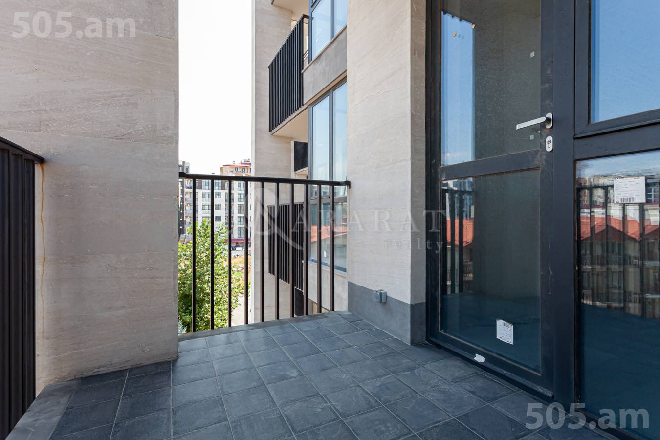 Купить 2 комнатную квартиру Антараин ул, Центр Ереван, 152088