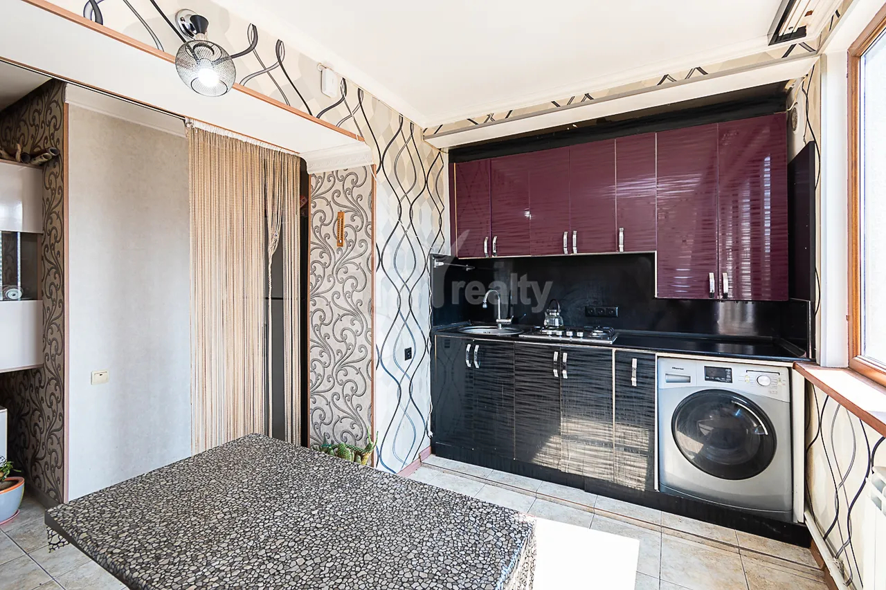3 bedroom apartment for sale G.Lusavorich St, Center Yerevan, 161321