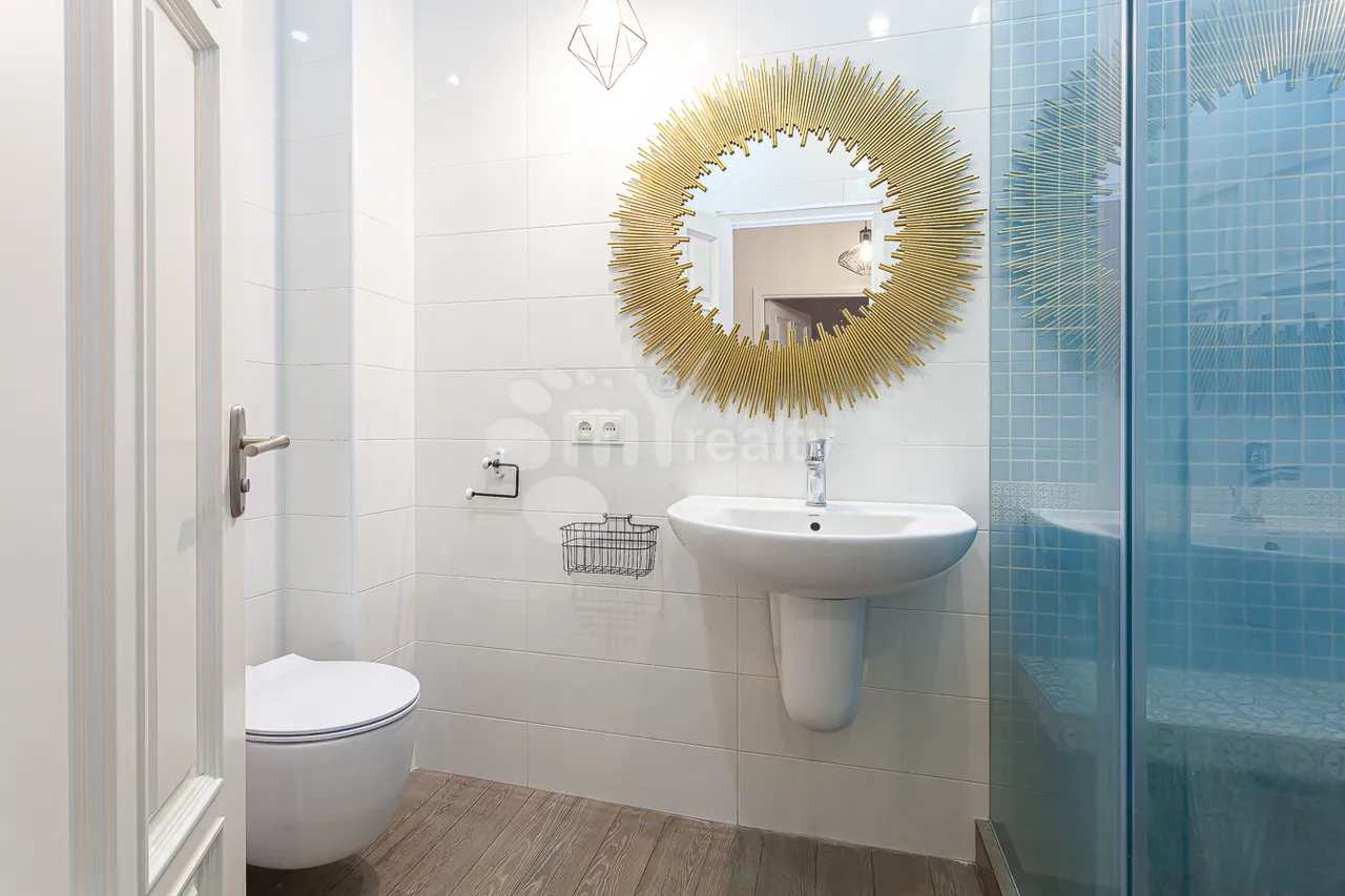 Купить 2 комнатную квартиру Маштоца пр, Центр Ереван, 160208