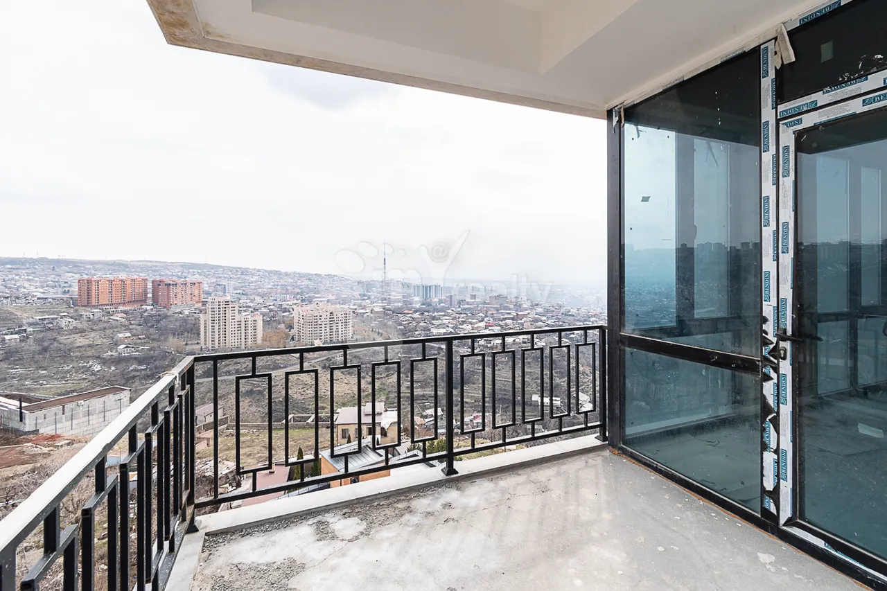 Купить 3 комнатную квартиру Гогол ул., Канакер-Зейтун Ереван, 159666