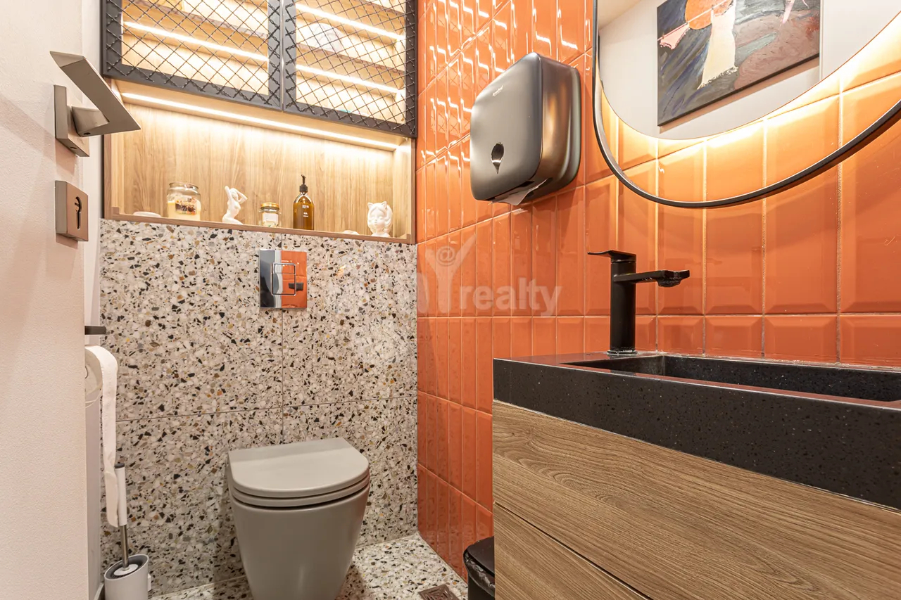 Commercial property for sale Leo St, Center Yerevan, 157705