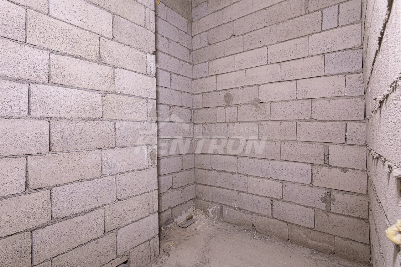 4 bedroom apartment for sale Rostom St, Center Yerevan, 158136