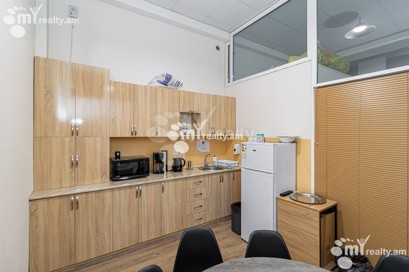 Снять коммерческoе помещение Арам ул, Центр Ереван, 150378