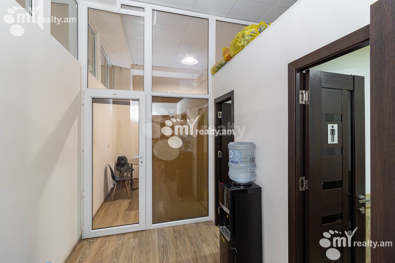Снять коммерческoе помещение Арам ул, Центр Ереван, 150378