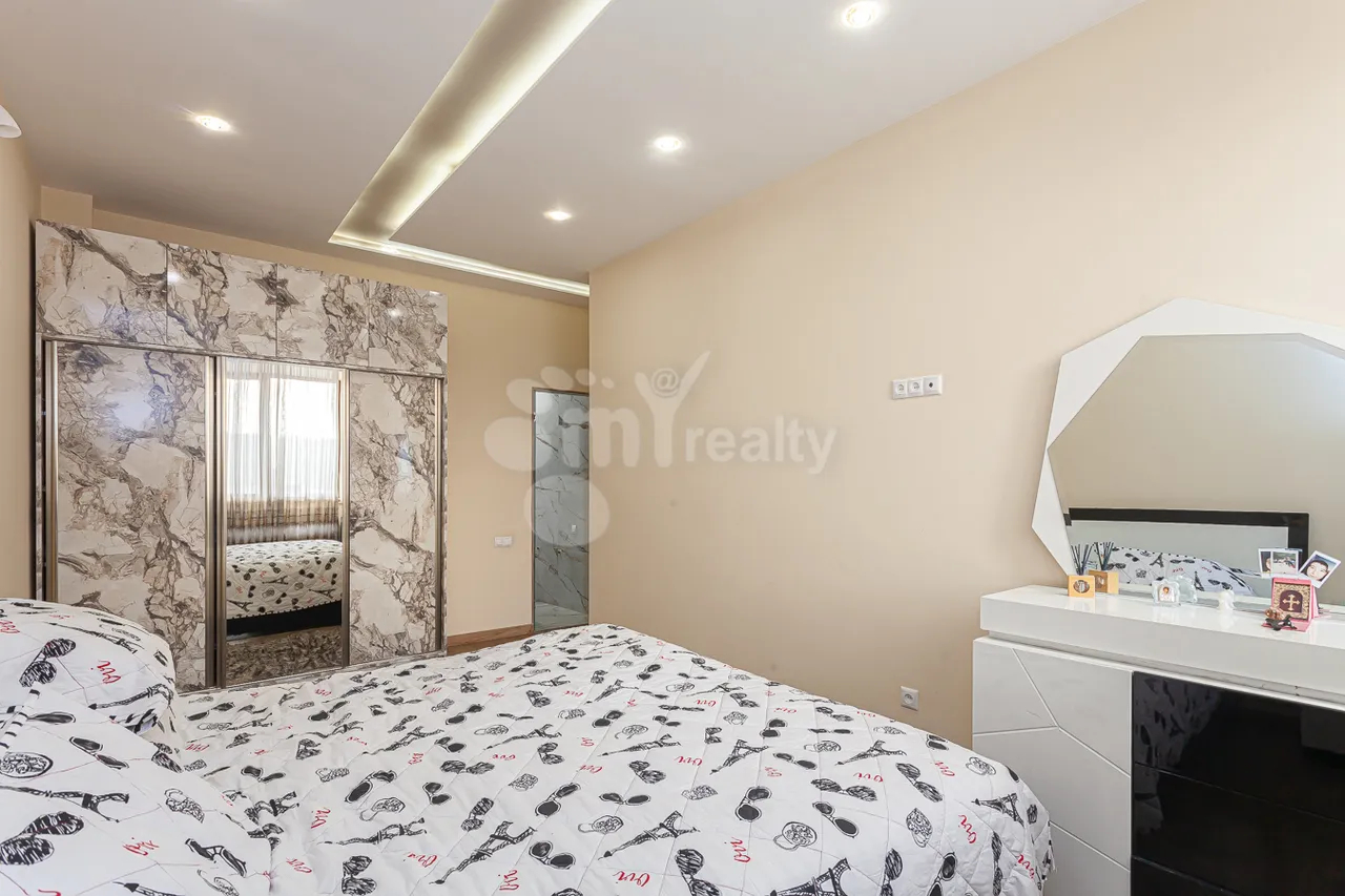 3 bedroom apartment for sale Khorenatsi dead end, Center Yerevan, 159554
