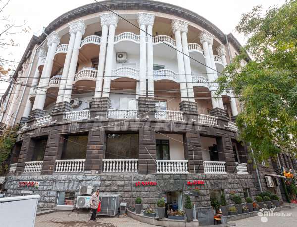 komercion-vacharq-Yerevan-Center