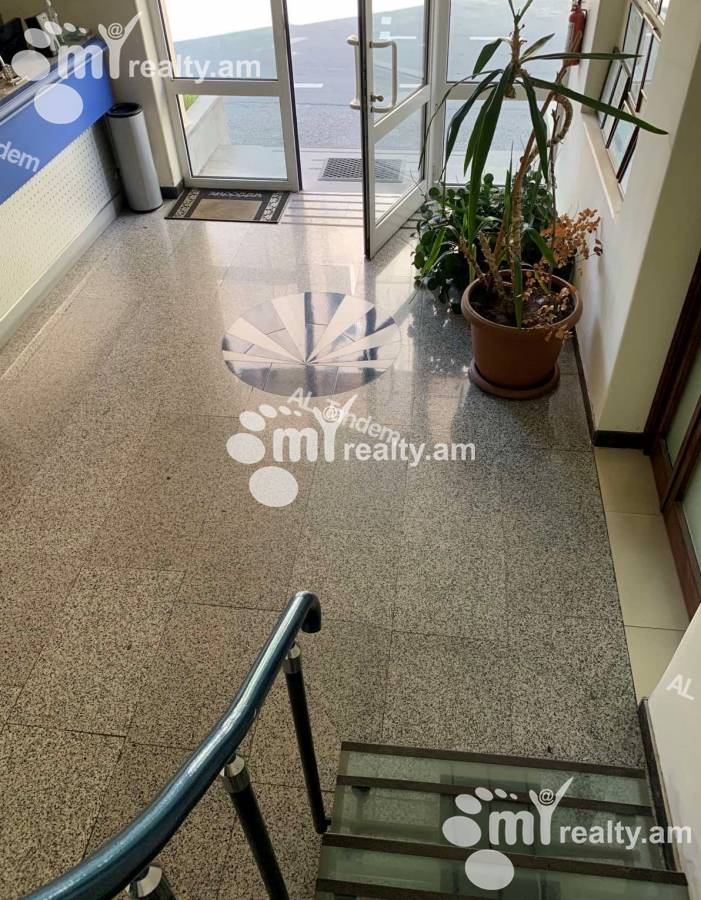 Commercial for sale (خیابان باقرامیان (عربکیر, عربگیر ایروان, 138623