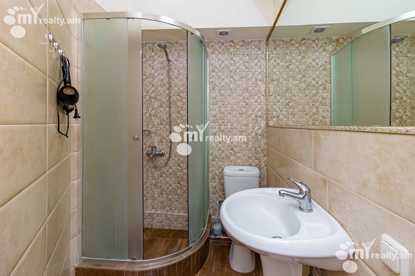 4 bedroom apartment for sale Hanrapetutyan St, Center Yerevan, 152037