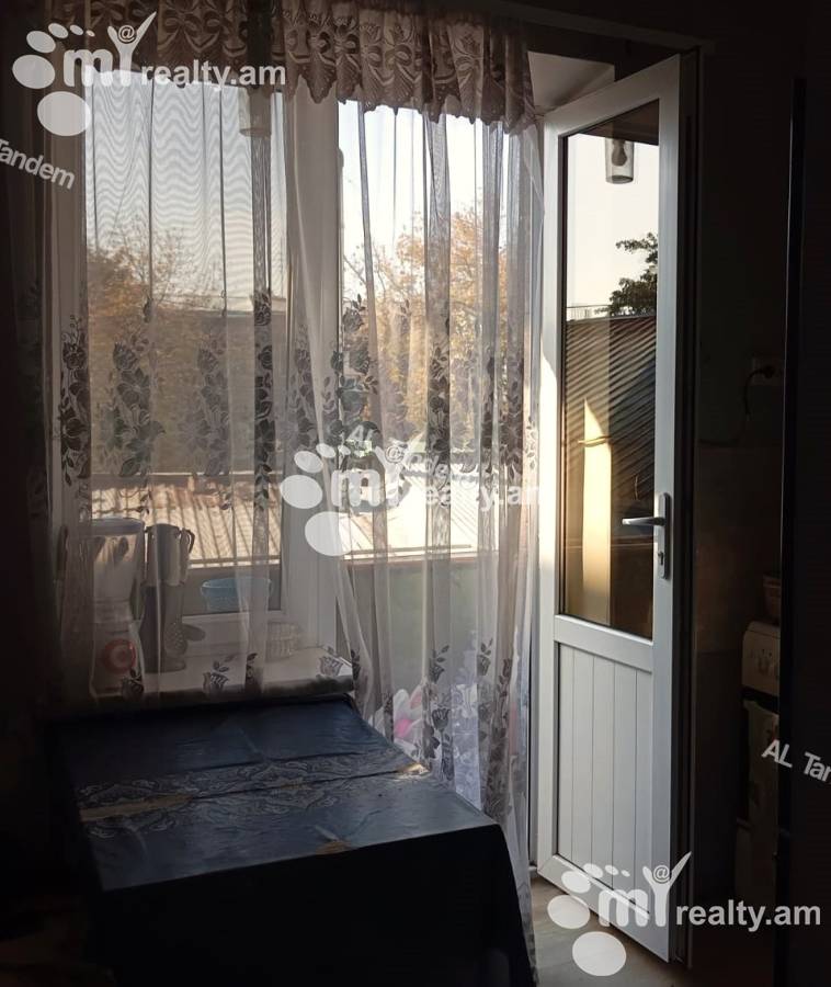 3 bedroom apartment for sale Hasratyan st., Adshapnjak Yerevan, 158054