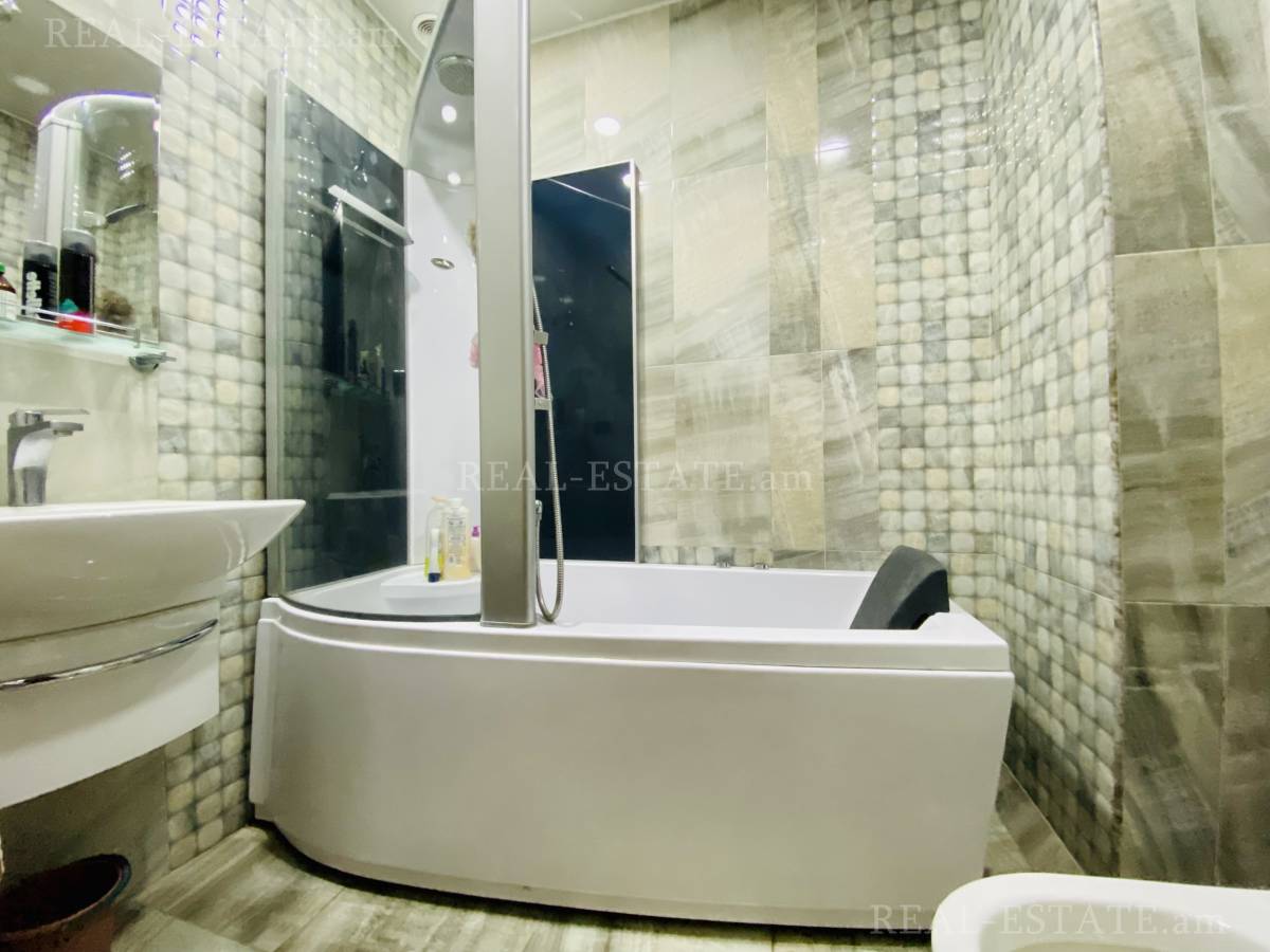 4 bedroom apartment for sale Leningradyan st., Malatja-Sebastja Yerevan, 140272