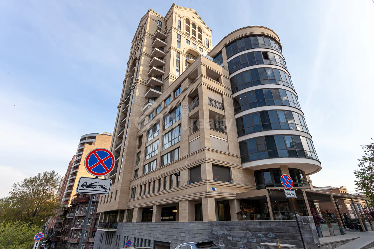 4 bedroom apartment for sale Buzand St, Center Yerevan, 160313