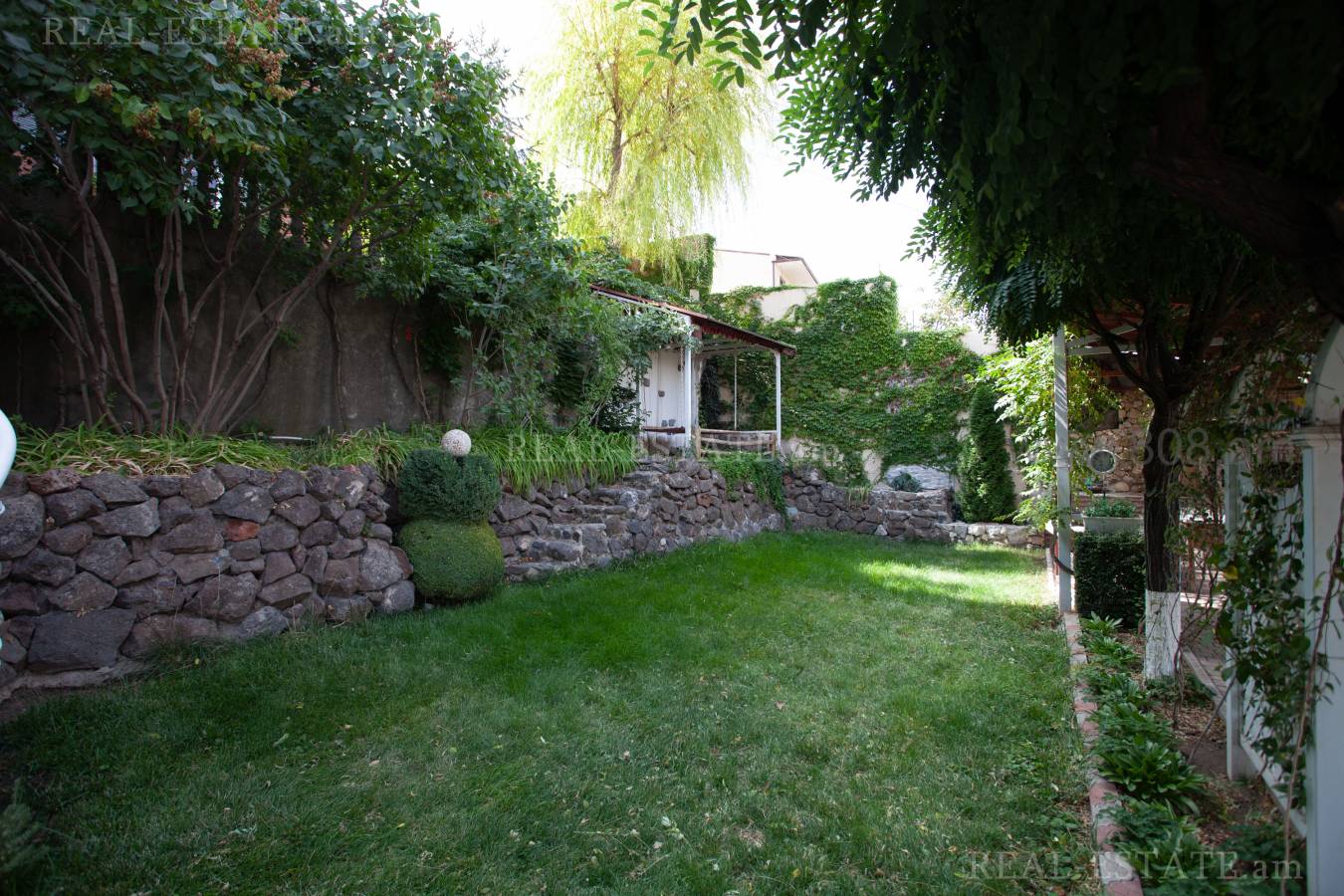 House for sale Hovsep Emin St, Arabkir Yerevan, 125145