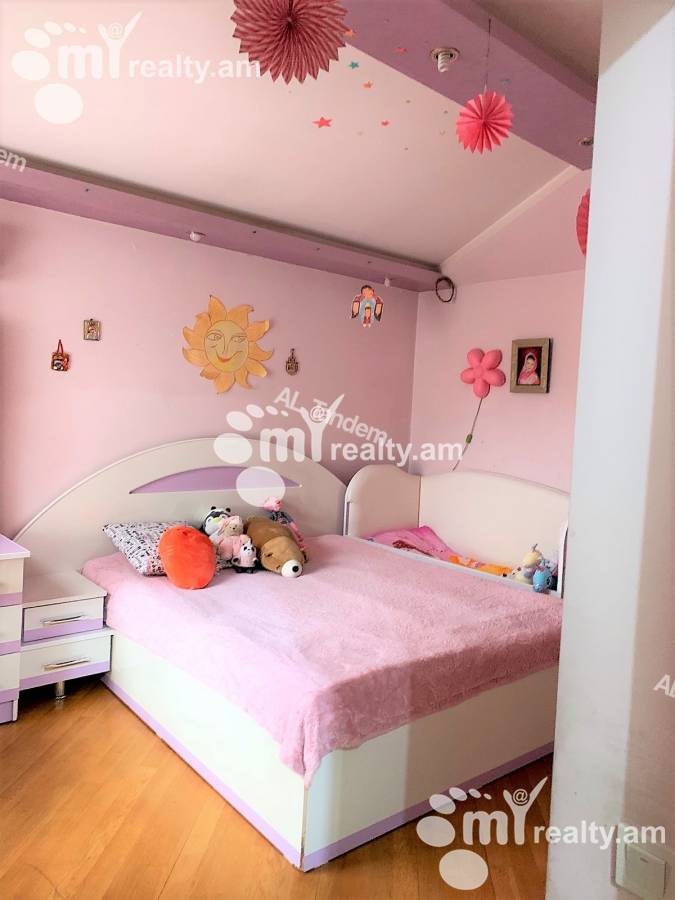 6 bedroom apartment for sale خیابان پوشکین, مرکز شهر ایروان, 143595