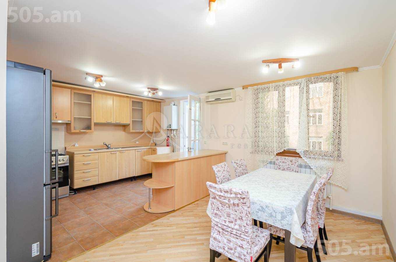 3 bedroom apartment for sale Mashtots Ave, Center Yerevan, 153106