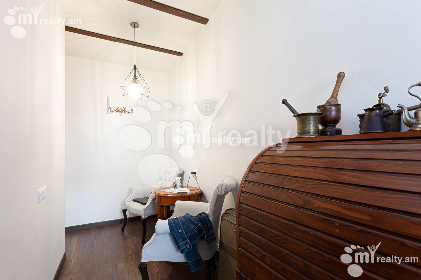 Купить 5 комнатную квартиру Московян ул, Центр Ереван, 136091