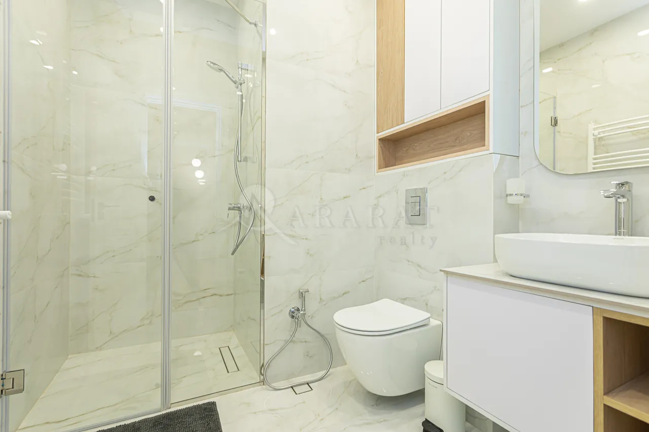 3 bedroom apartment for sale K. Ulnetsi St, Quanaquère-Zeytoun Yerevan, 157279