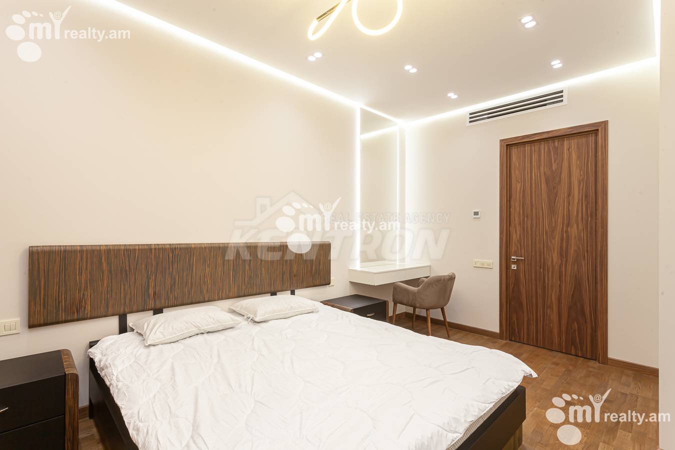 3 bedroom apartment for rent Teryan St, Center Yerevan, 155487