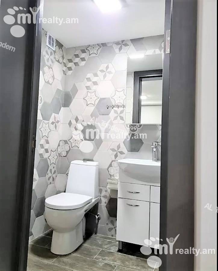 Commercial property for rent Mashtots Ave, Center Yerevan, 140295