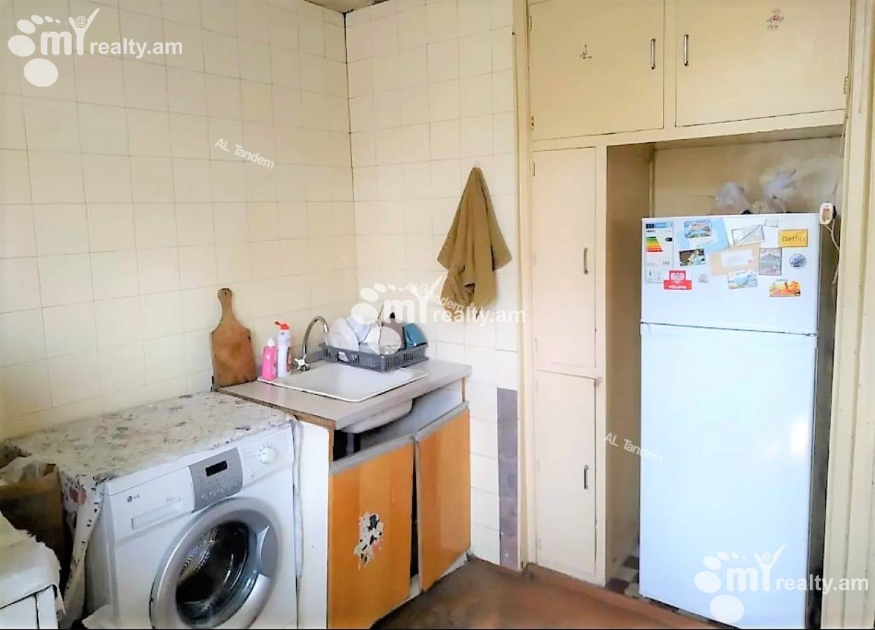 1 սենյականոց բնակարան  Խորենացու փող, Կենտրոն Երևան, 125215