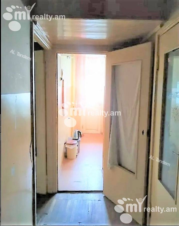 1 սենյականոց բնակարան  Խորենացու փող, Կենտրոն Երևան, 125215