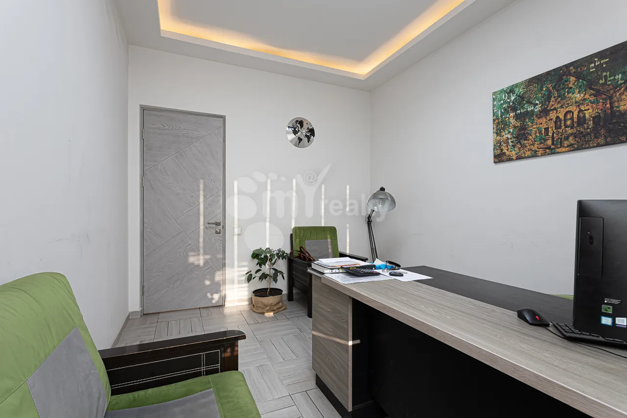 Commercial property for rent Buzand St, Center Yerevan, 157958