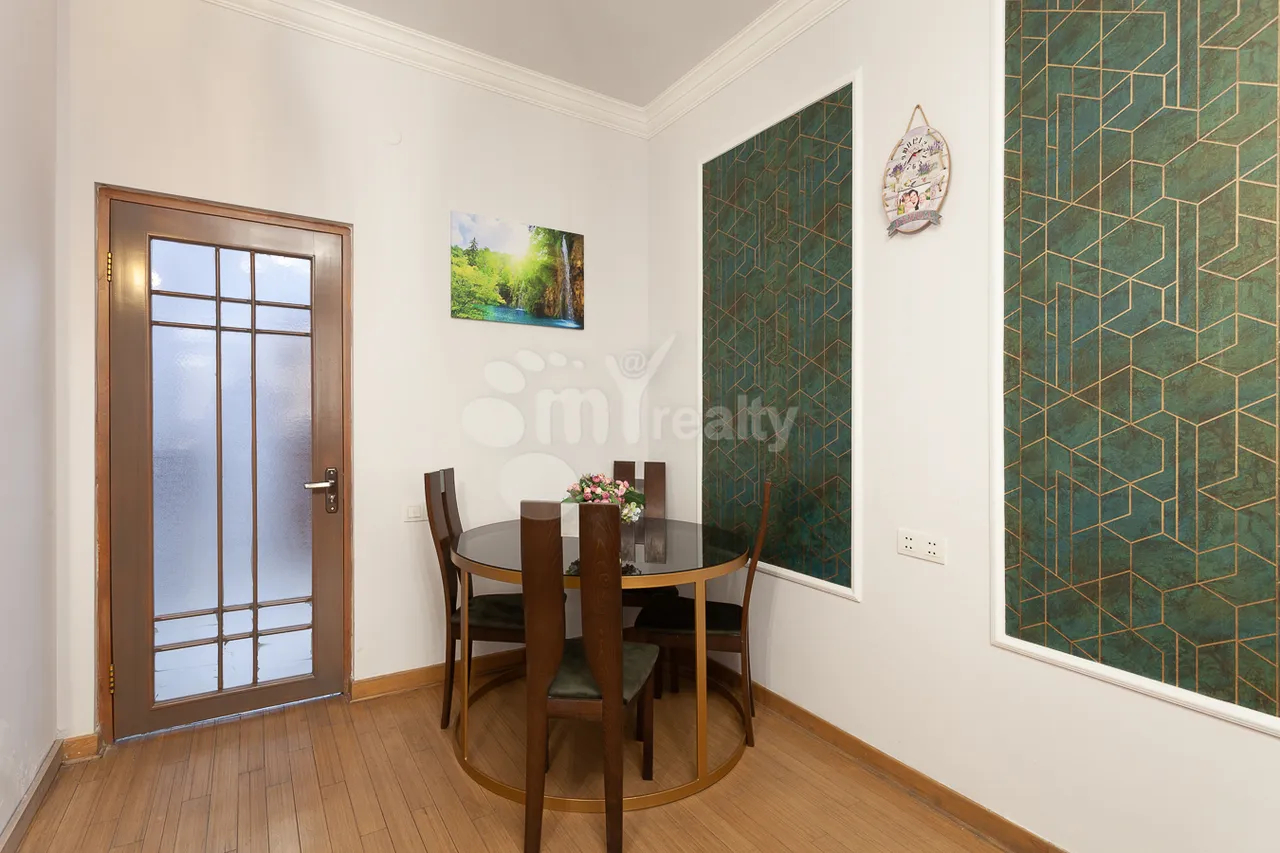 2 սենյականոց բնակարան  Արգիշտի փող, Կենտրոն Երևան, 159216