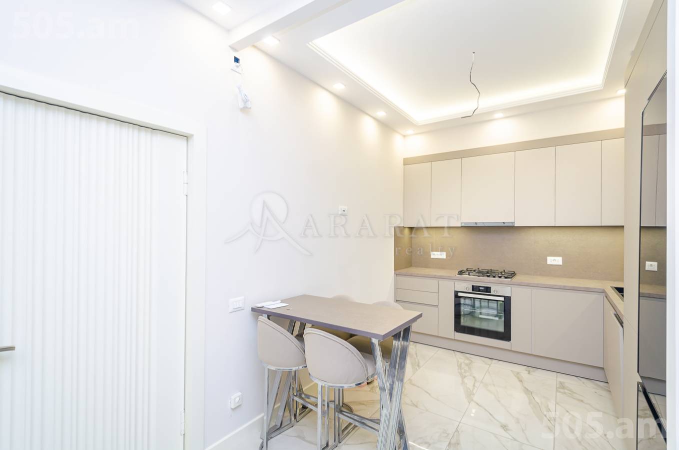 3 սենյականոց բնակարան վարձով Օրբելի Եղբայրների փող, Արաբկիր Երևան, 151235