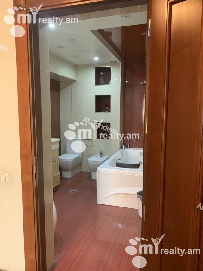 5 սենյականոց բնակարան վարձով Չարենցի փող, Կենտրոն Երևան, 155865