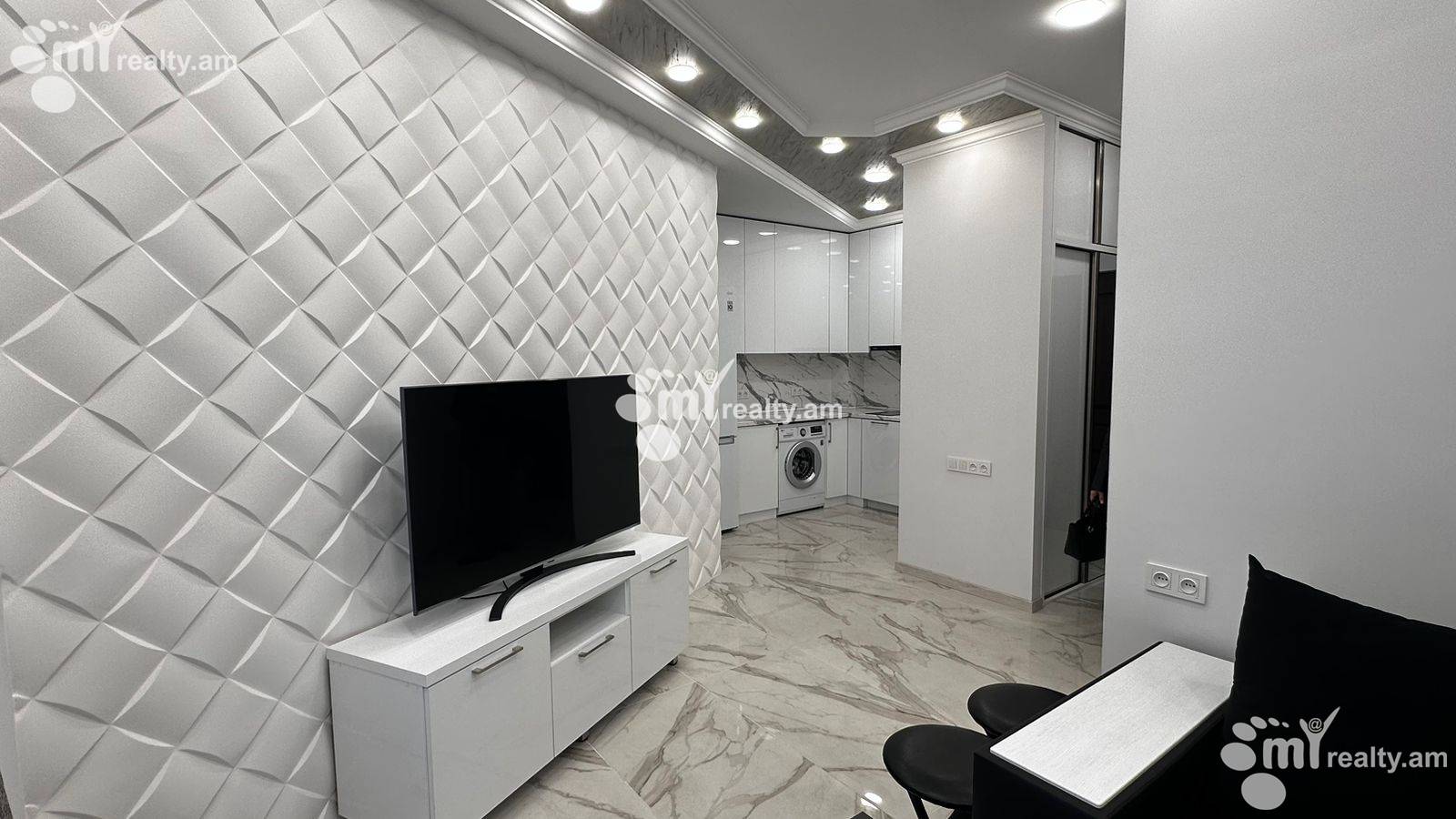 3 bedroom apartment for sale Hanrapetutyan St, Center Yerevan, 156970