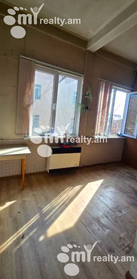 3 սենյականոց բնակարան  Մաշտոցի պող, Կենտրոն Երևան, 159525