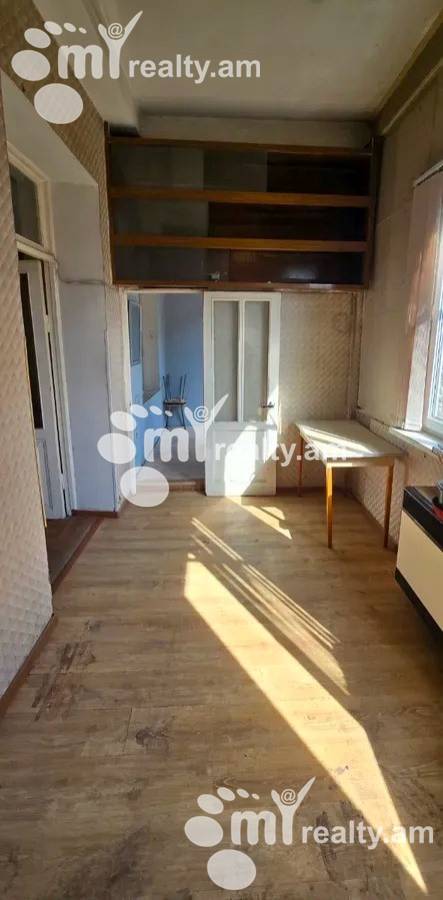 3 սենյականոց բնակարան  Մաշտոցի պող, Կենտրոն Երևան, 159525