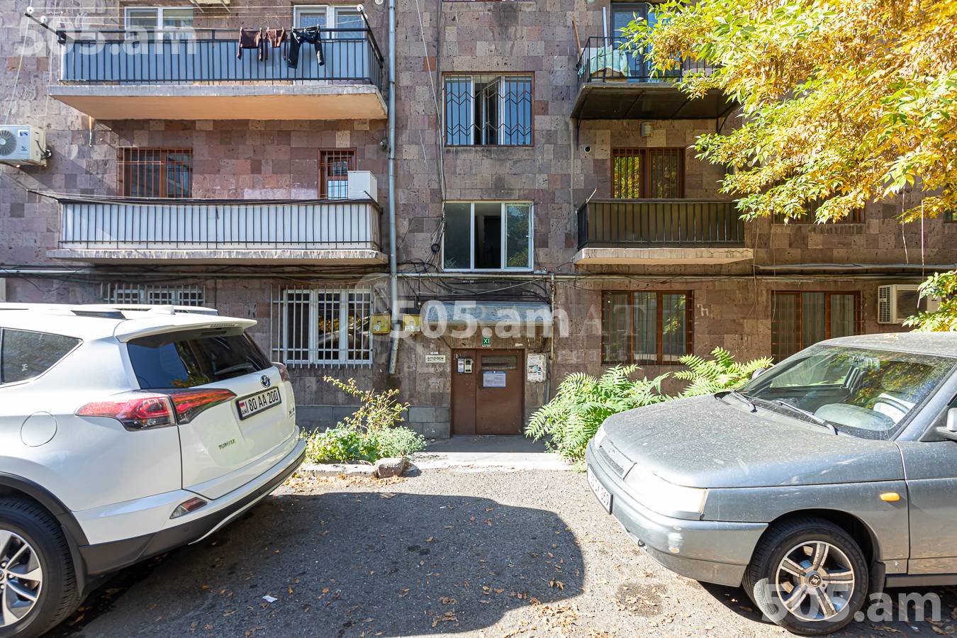 3 սենյականոց բնակարան  Նալբանդյան փող, Կենտրոն Երևան, 157025