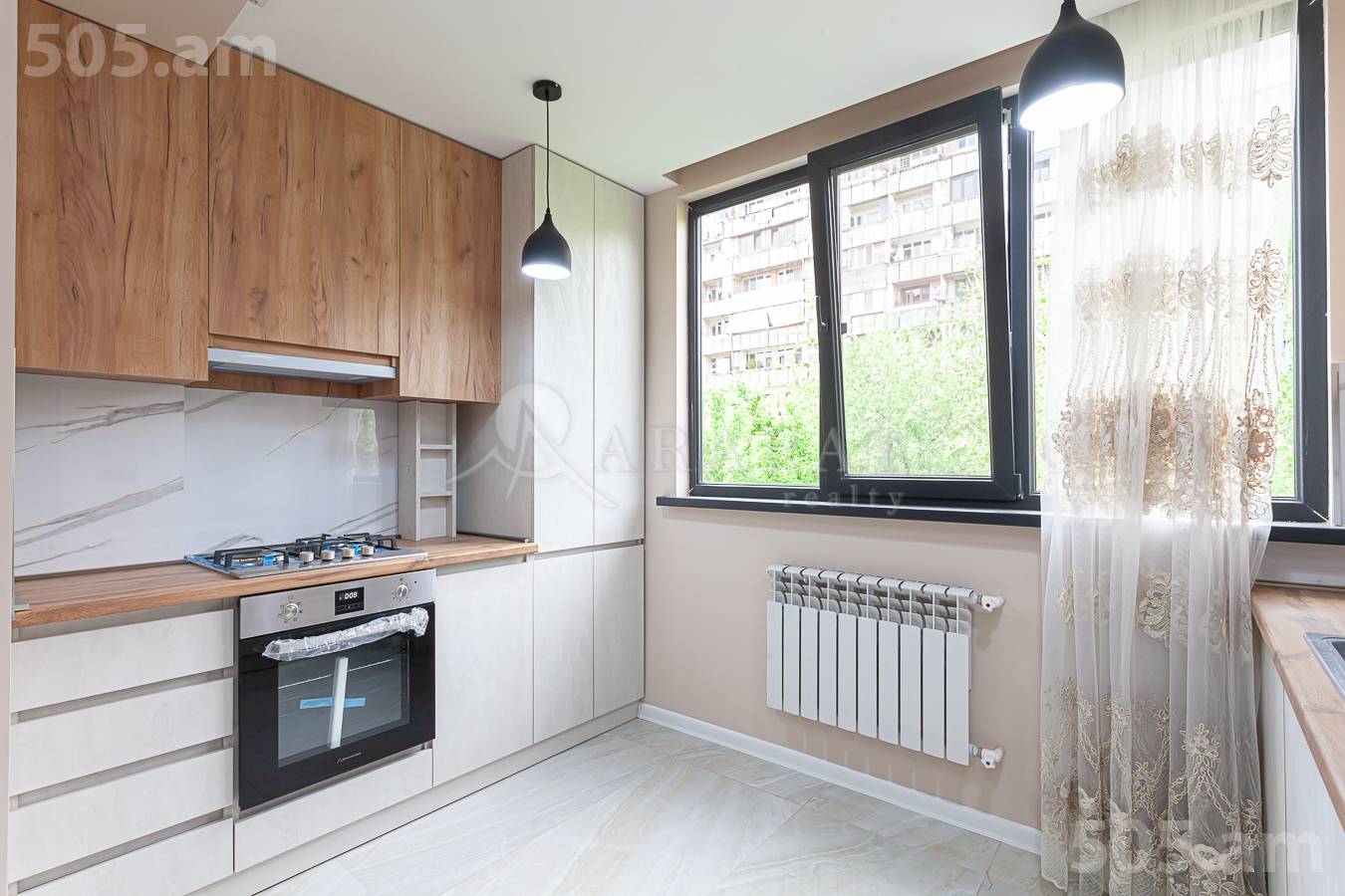 Купить 3 комнатную квартиру М.Хоренаци ул, Центр Ереван, 150833