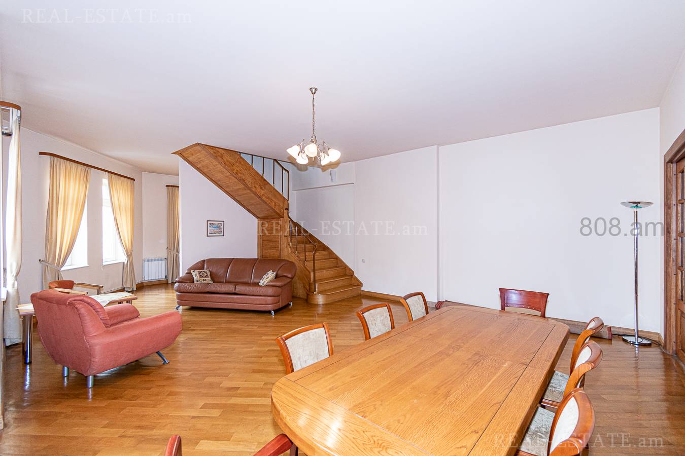 5 սենյականոց բնակարան  Ղազար Փարպեցու փող, Կենտրոն Երևան, 133741