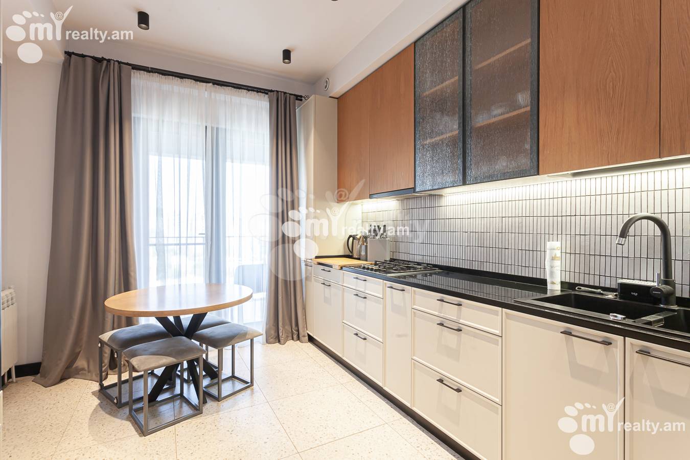 4 bedroom apartment for sale Davtashen 1 district, Dawtaschen Yerevan, 156020