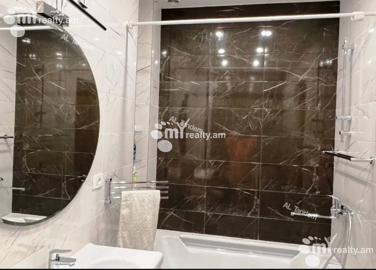 4 bedroom apartment for sale Aram St, Center Yerevan, 130071