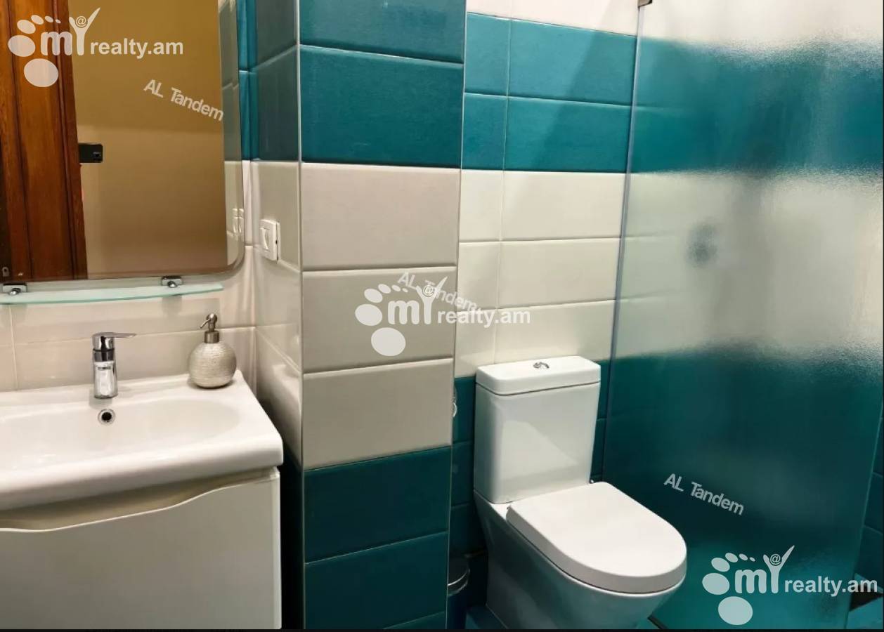 4 bedroom apartment for sale Aram St, Center Yerevan, 130071