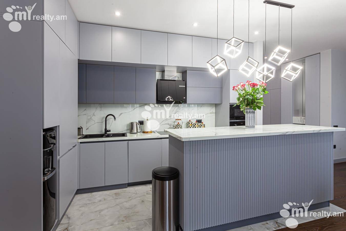 3 bedroom apartment for sale Antarayin St, Center Yerevan, 155240