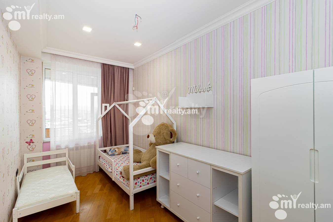 3 bedroom apartment for rent خیابان تِسی تِسِرناکابِرد, مرکز شهر ایروان, 149212