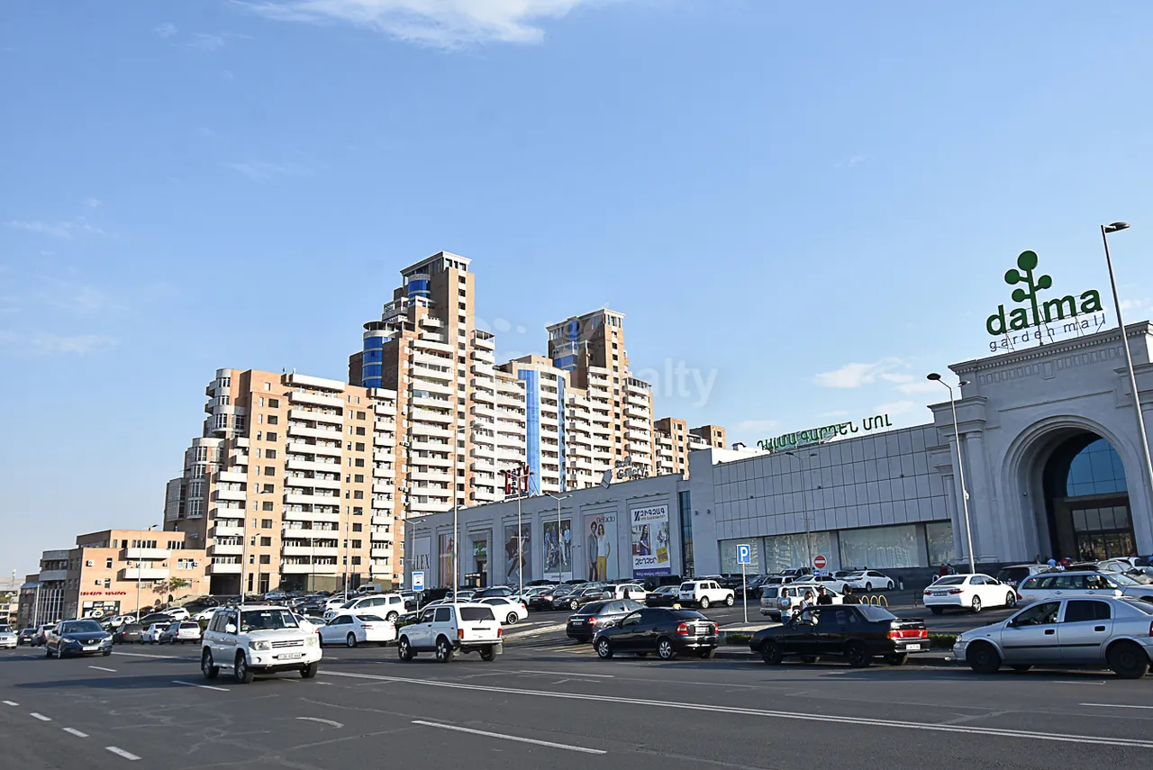 5 bedroom apartment for sale Tsitsernakaberd Highway, Center Yerevan, 161498